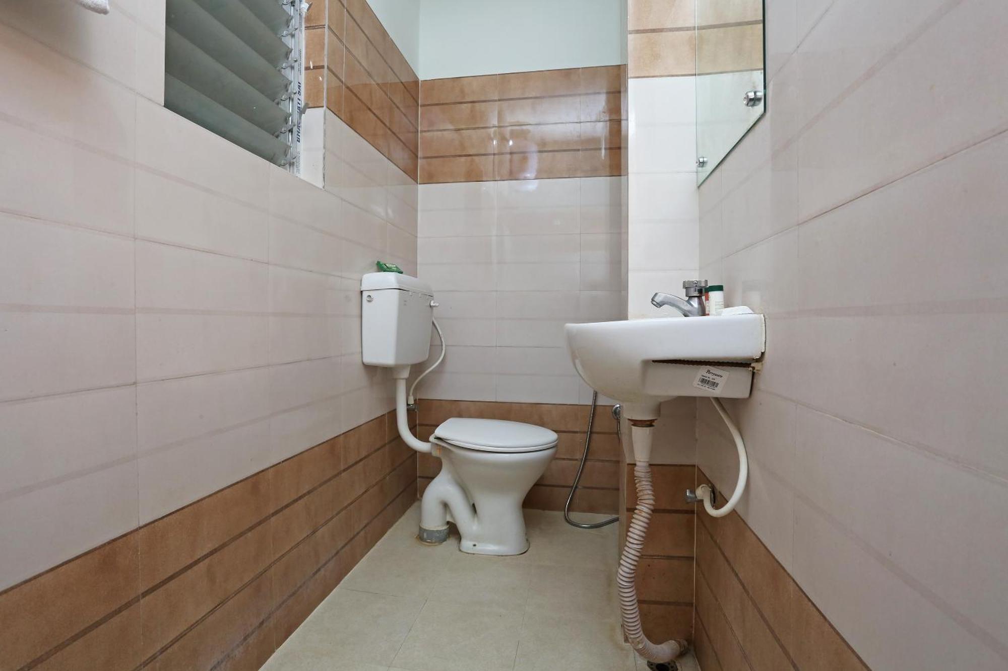 Hotel O Aashray Guest House غاواهاتي المظهر الخارجي الصورة